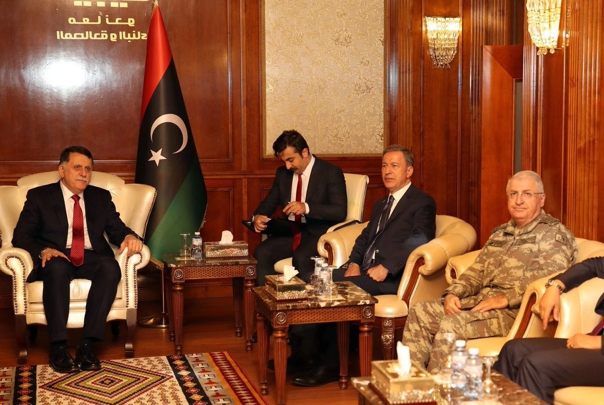 Ξεκίνησε ο ενεργειακός «πόλεμος» Ελλάδας-Τουρκίας: Εκτάκτως στη Λιβύη ο Χ. Ακάρ – «Βρώμικο» παιχνίδι των Τούρκων με την ΑΟΖ